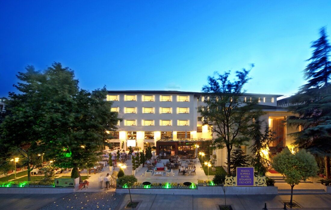 Vogue Hotel Supreme Istanbul Exterior photo